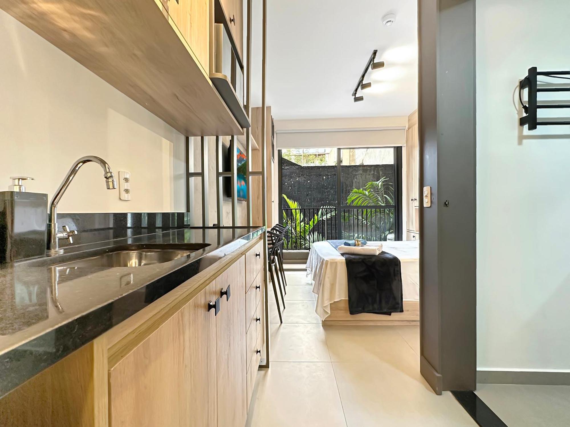 Apartamento Air Conditioning Modern Kitchen Balcony São Paulo